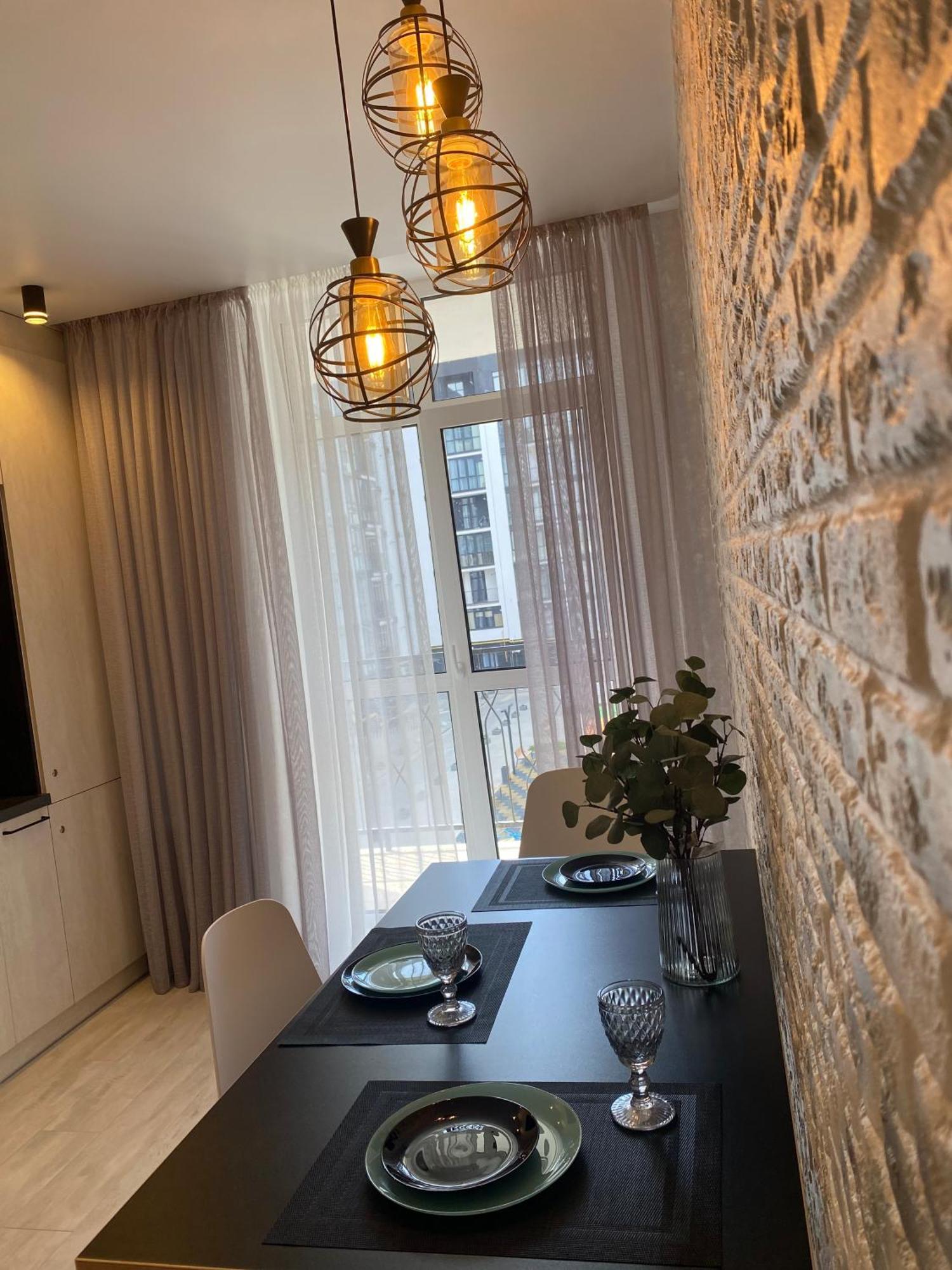 Studio Lux Loft On Victory Street In The City Center Winnica Zewnętrze zdjęcie